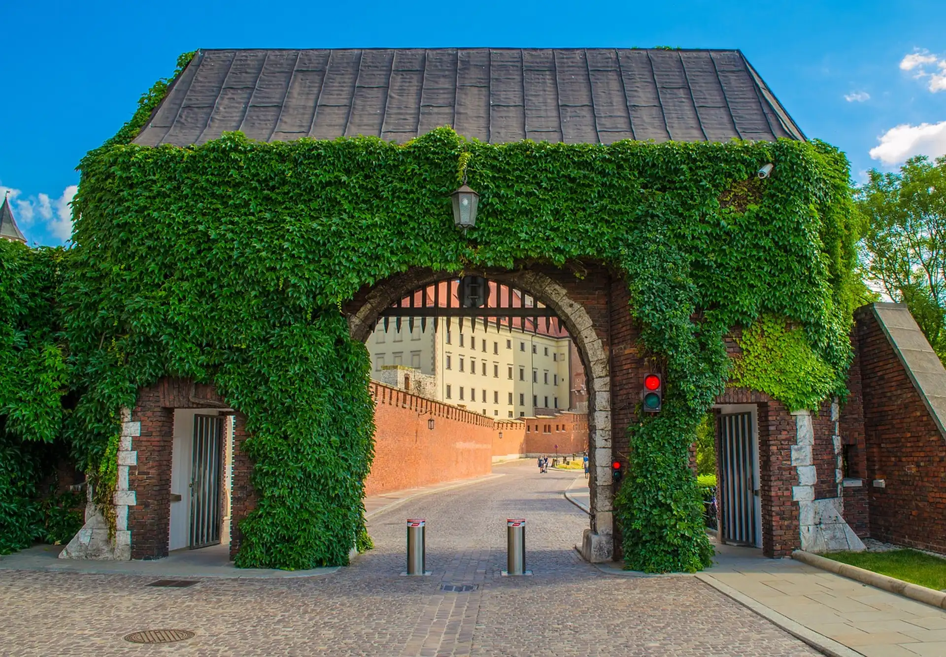 Cloth hall in krakow — Cobblestone paving detail, Main Square, Krakow