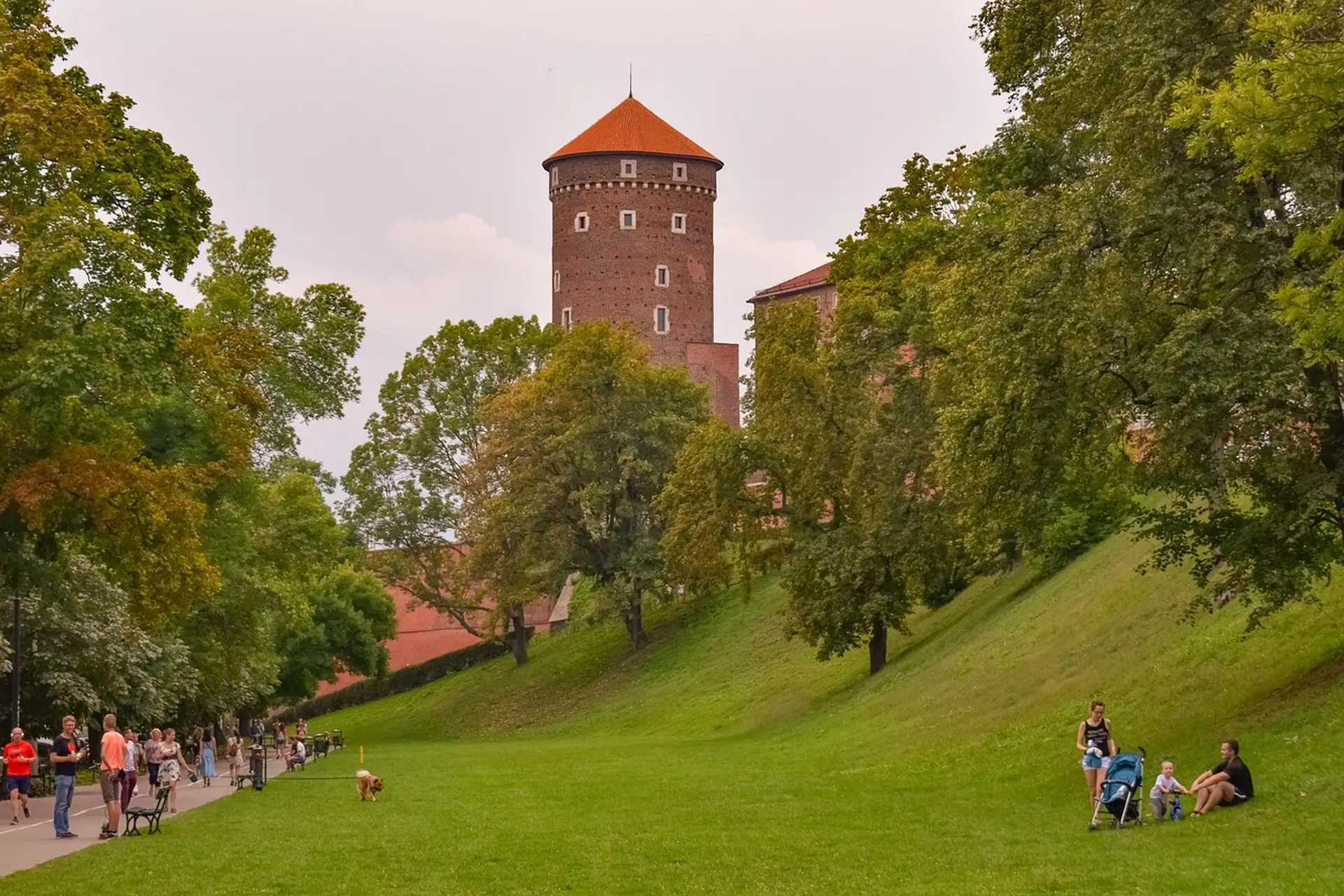 Wawel Castle ticket entrance exterior